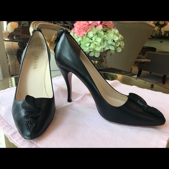 PRADA Heels size 37 Pumps Black Classic Style - Picture 9 of 9